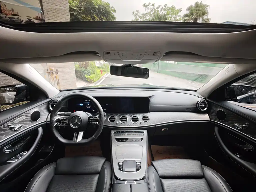 Mercedes-Benz E-Class 2022 — фото 21