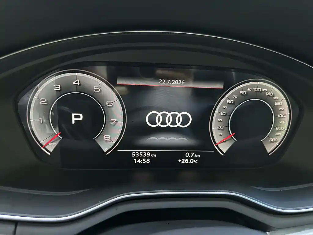 Audi A4L 2024 — фото 11