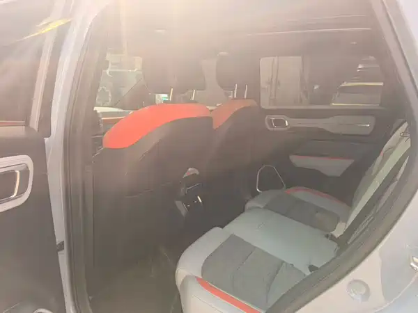 Geely ICON 2021