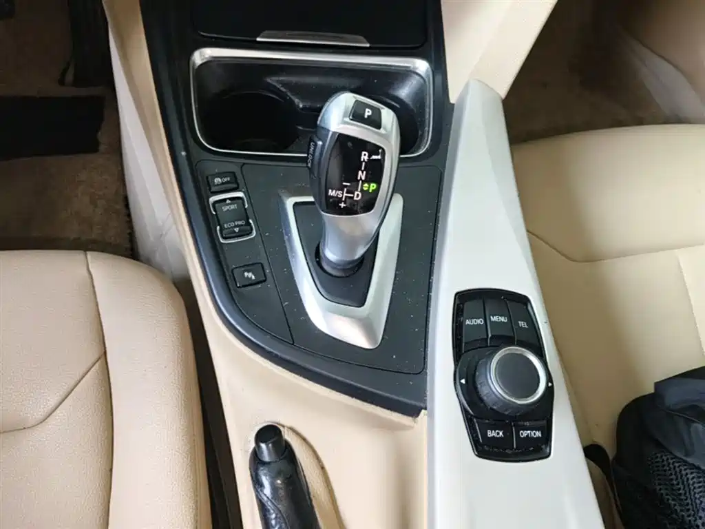 BMW 3 Series 2014 — фото 14