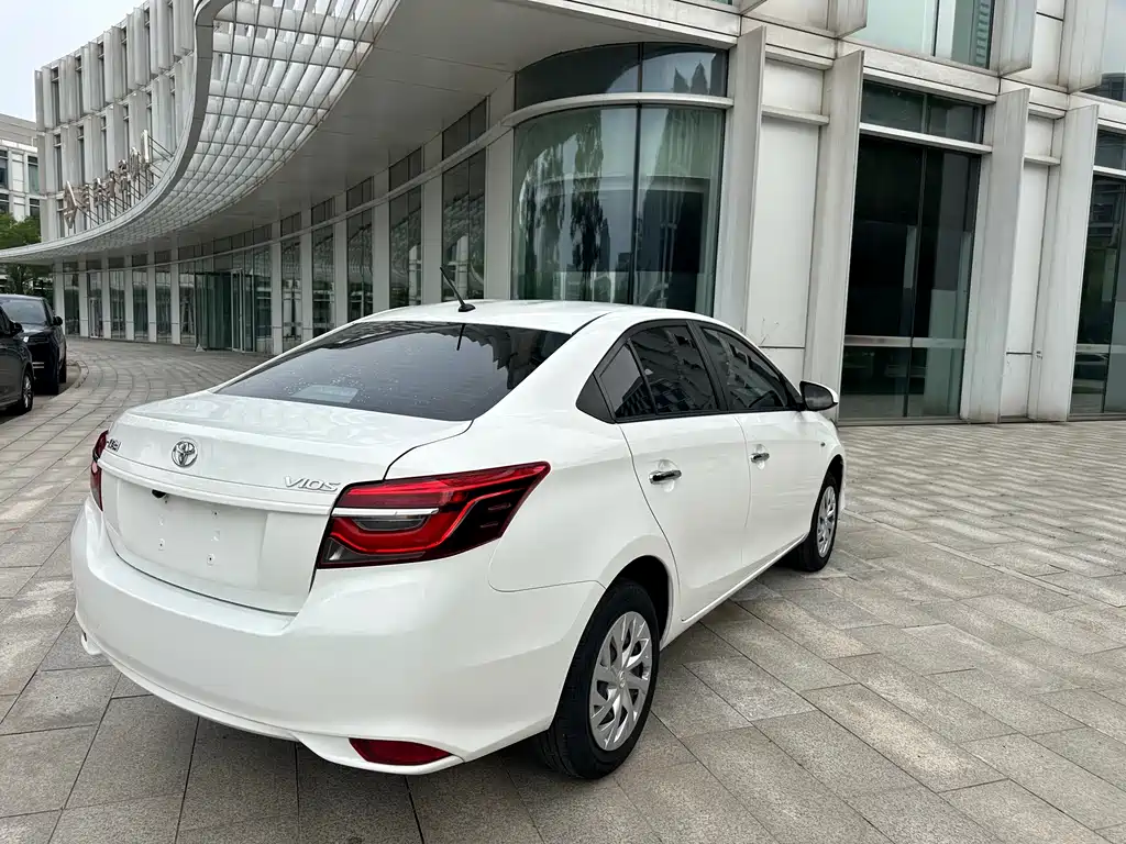Toyota Vios 2022 — фото 4