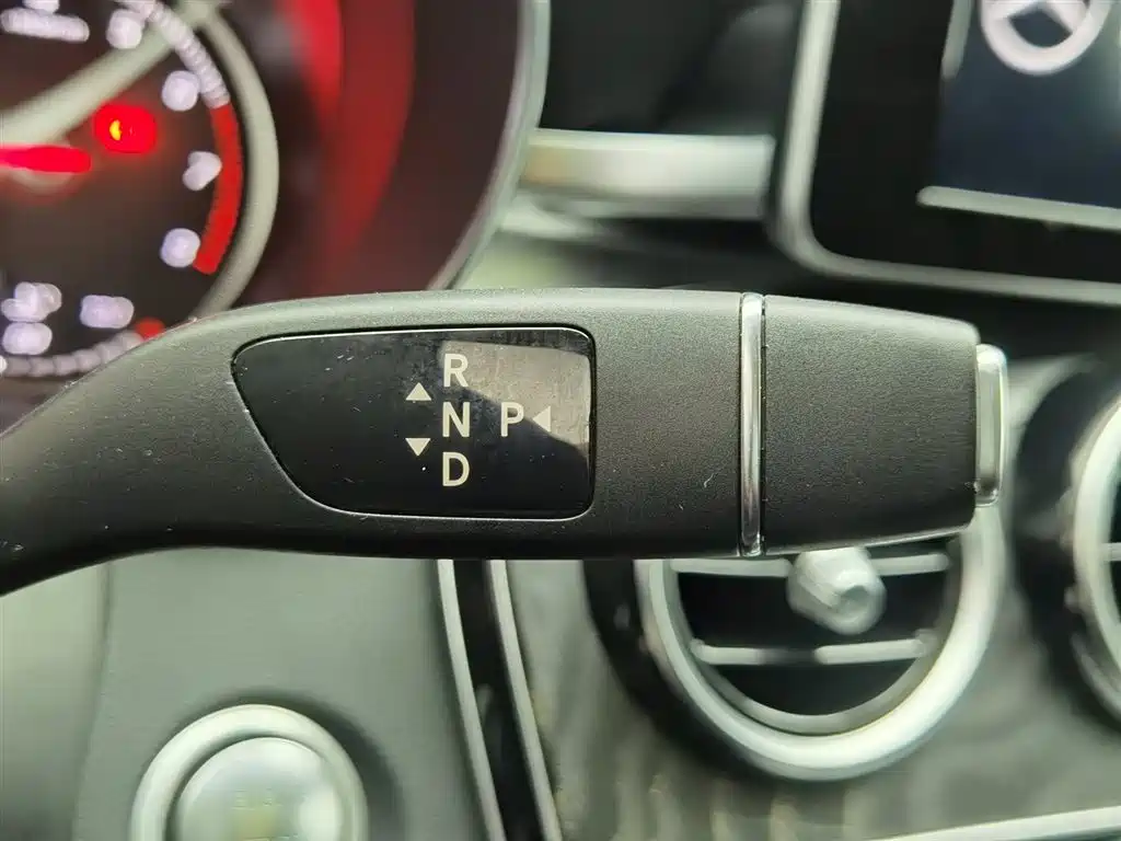 Mercedes-Benz C-Class 2018 — фото 13