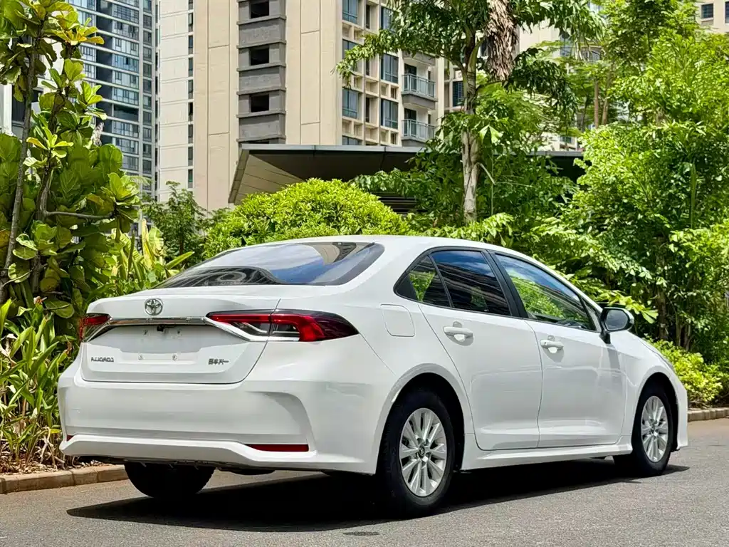 Toyota Corolla 2022 — фото 18