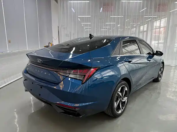 Hyundai Elantra 2022