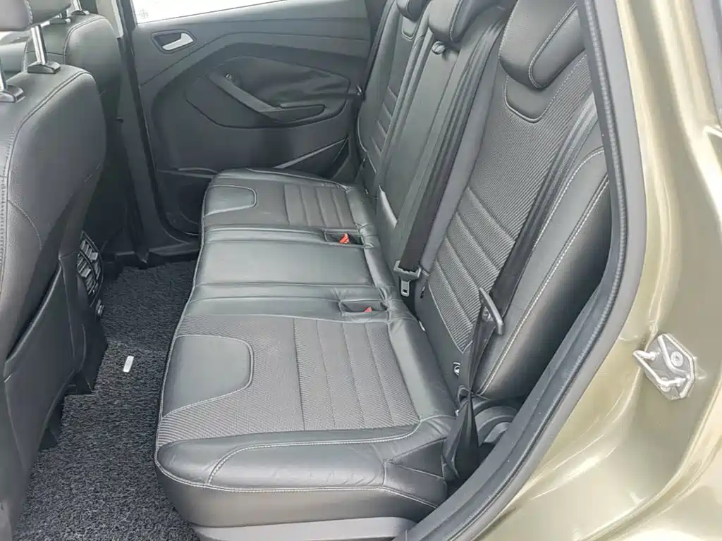 Ford Kuga 2015 — фото 17