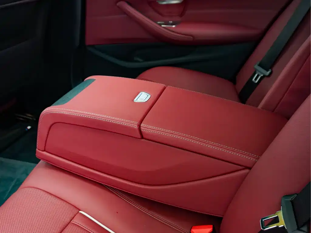 BMW 5 Series 2023 — фото 18