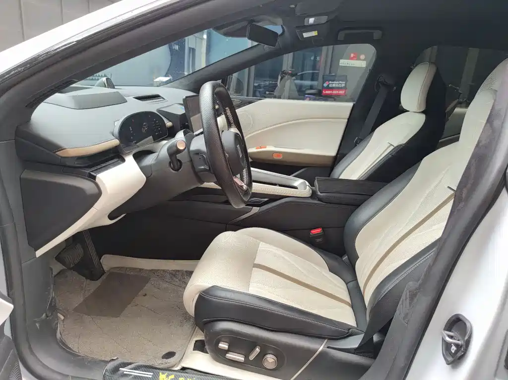 Zeekr 007 GT 2025