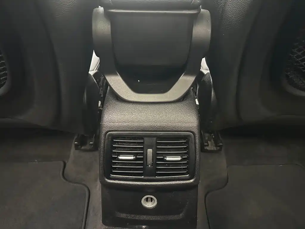 BMW X1 2017 — фото 11