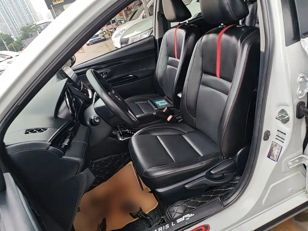Toyota Yaris L 2020 — фото 11