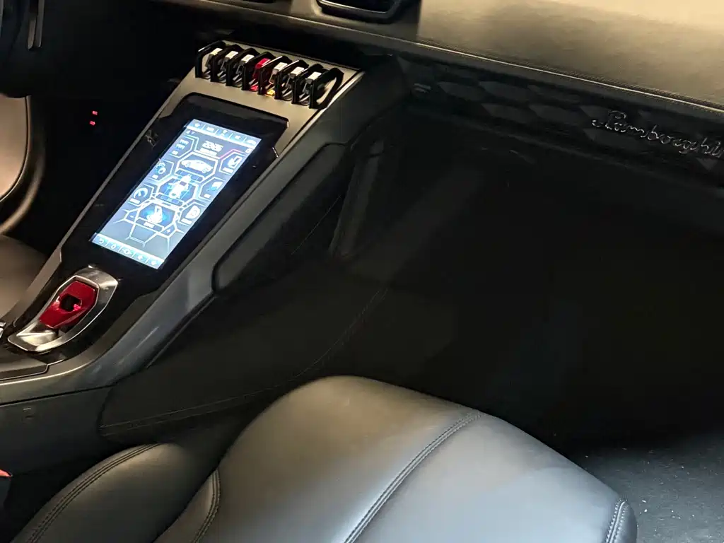 Lamborghini Huracan 2016 — фото 13