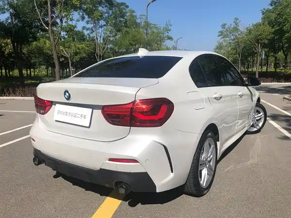 BMW 1 Series 2021