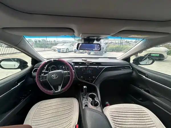 Toyota Camry 2019