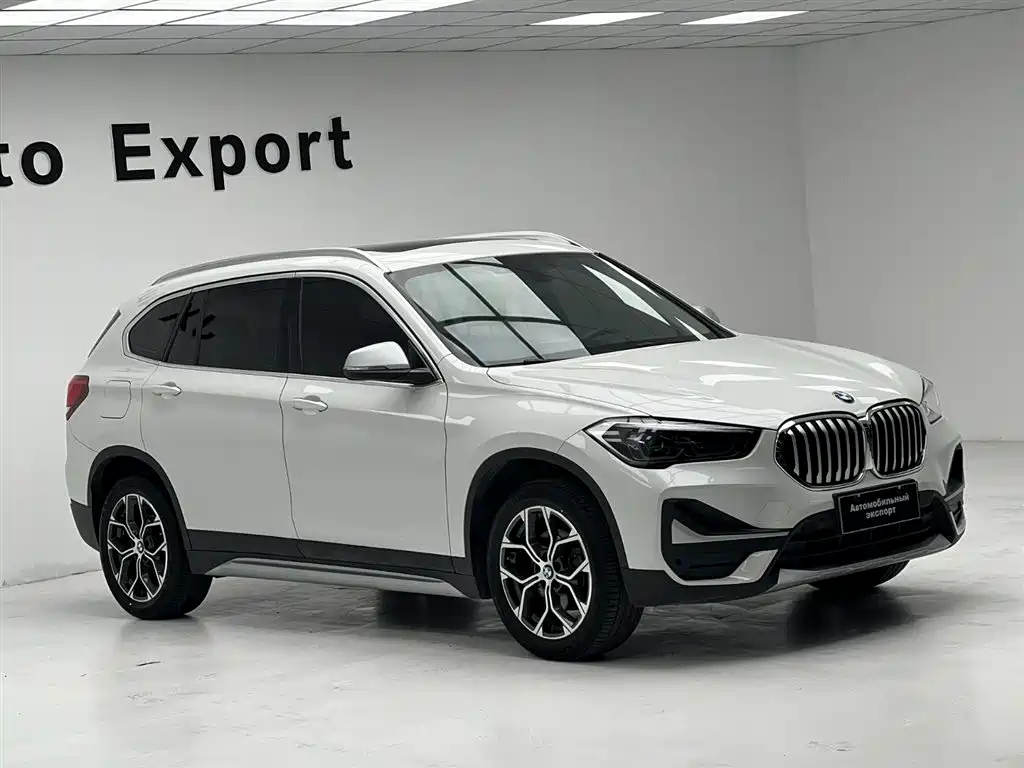 BMW X1 2022 — фото 3
