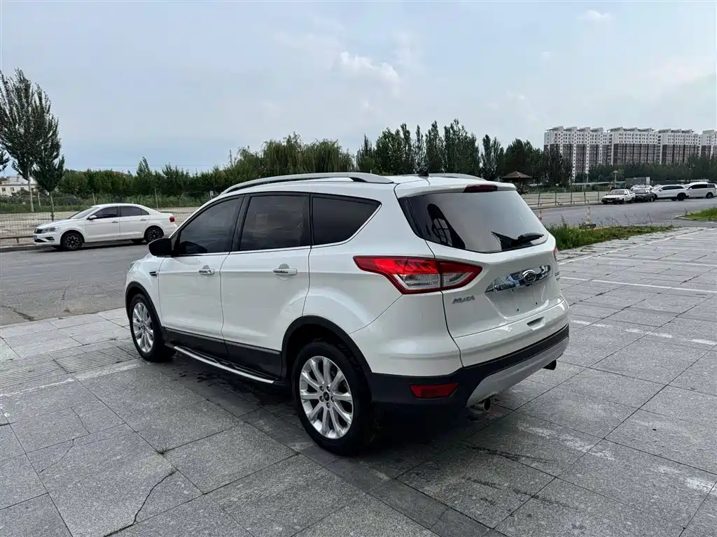Ford Kuga 2014