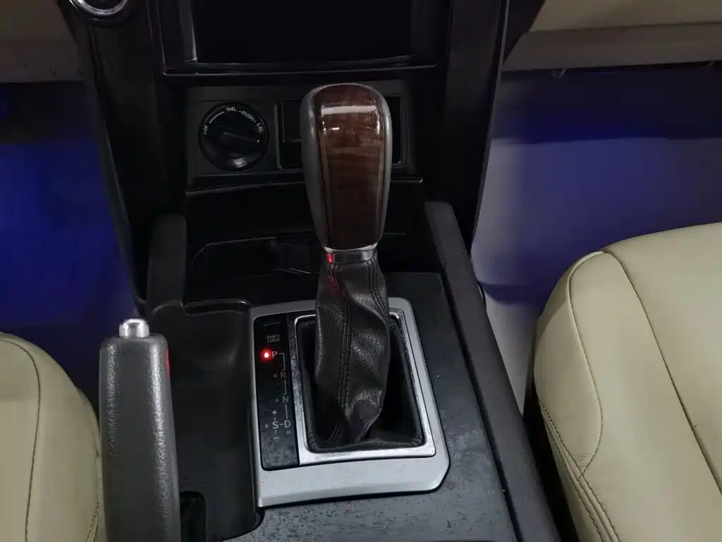 Toyota Prado 2016 — фото 13