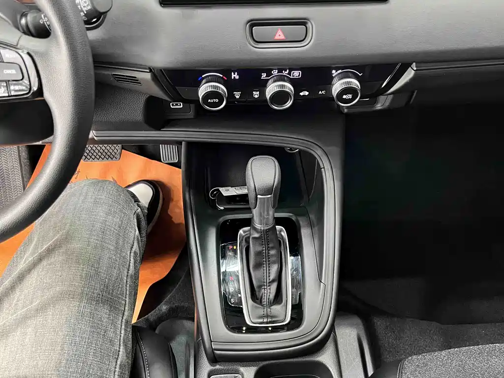 Honda Vezel 2023 — фото 14