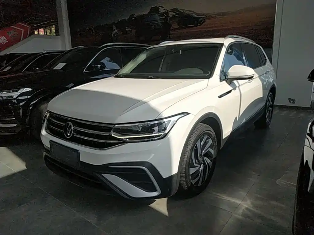 Volkswagen Tiguan L 2023