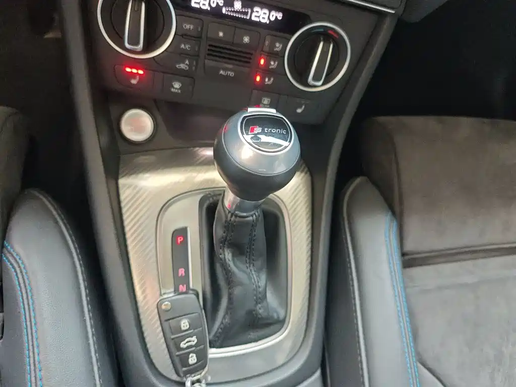 Audi Q3 2018 — фото 10