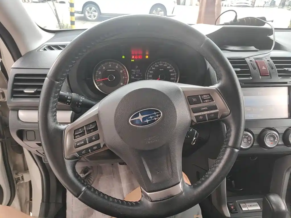 Subaru Forester 2014 — фото 11