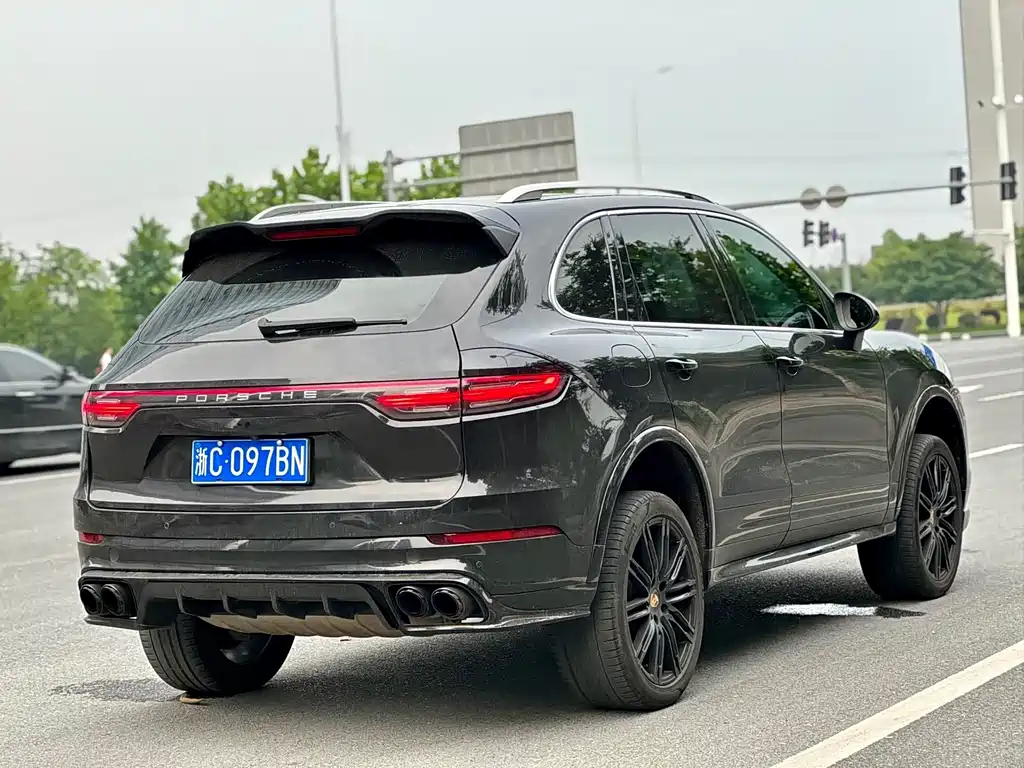 Porsche Cayenne 2013 — фото 6
