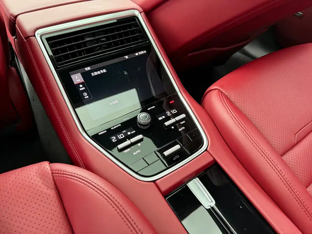 Porsche Panamera 2019 — фото 14