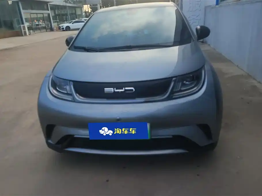BYD Dolphin 2023