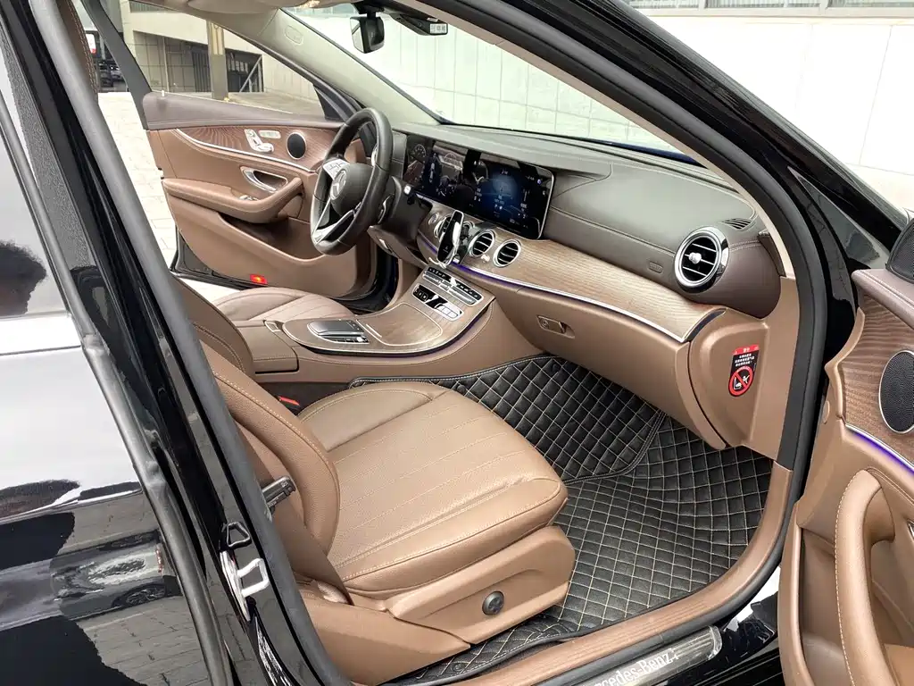 Mercedes-Benz E-Class 2023 — фото 6
