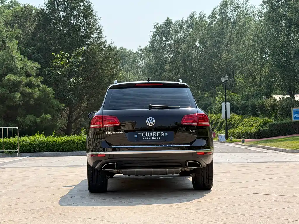 Volkswagen Touareg 2018 — фото 25