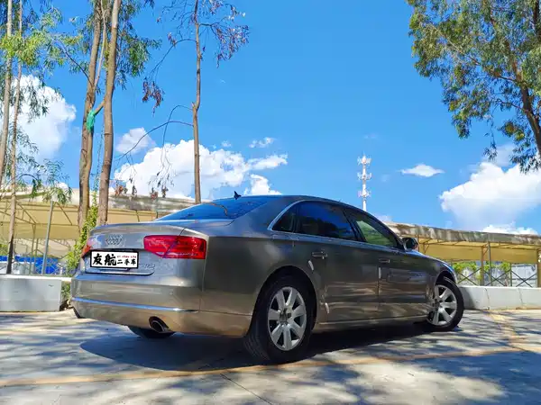 Audi A8 2014