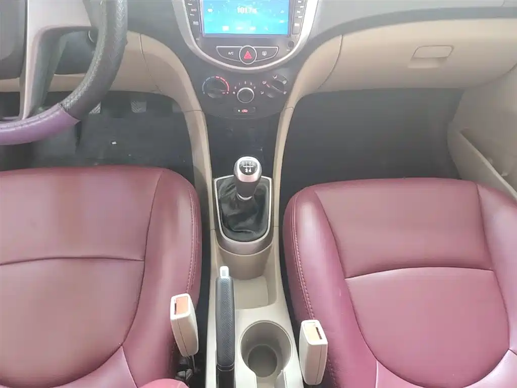 Hyundai Verna 2014 — фото 14