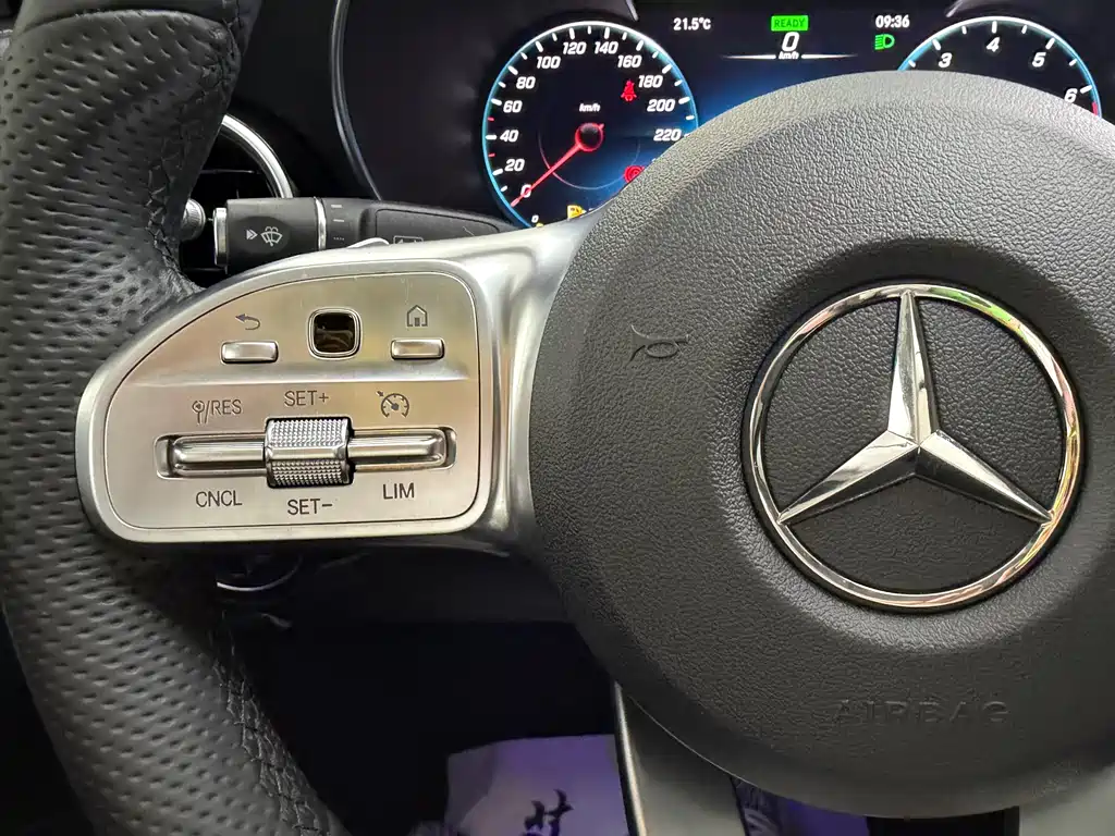 Mercedes-Benz C-Class 2020 — фото 17