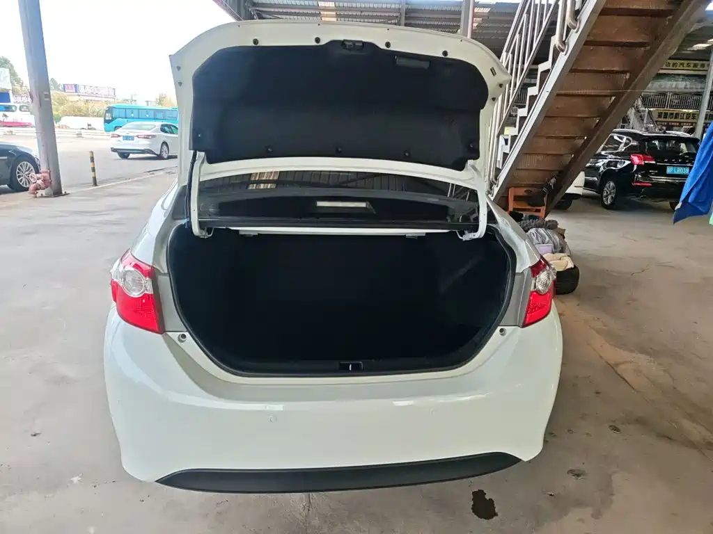 Toyota Levin 2016 — фото 15