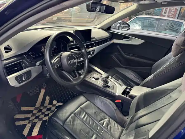 Audi A4L 2018