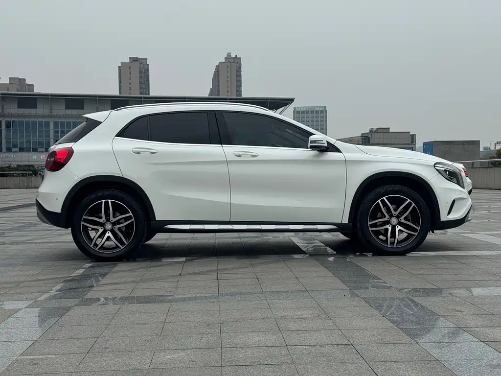 Mercedes-Benz GLA 2015 — фото 4