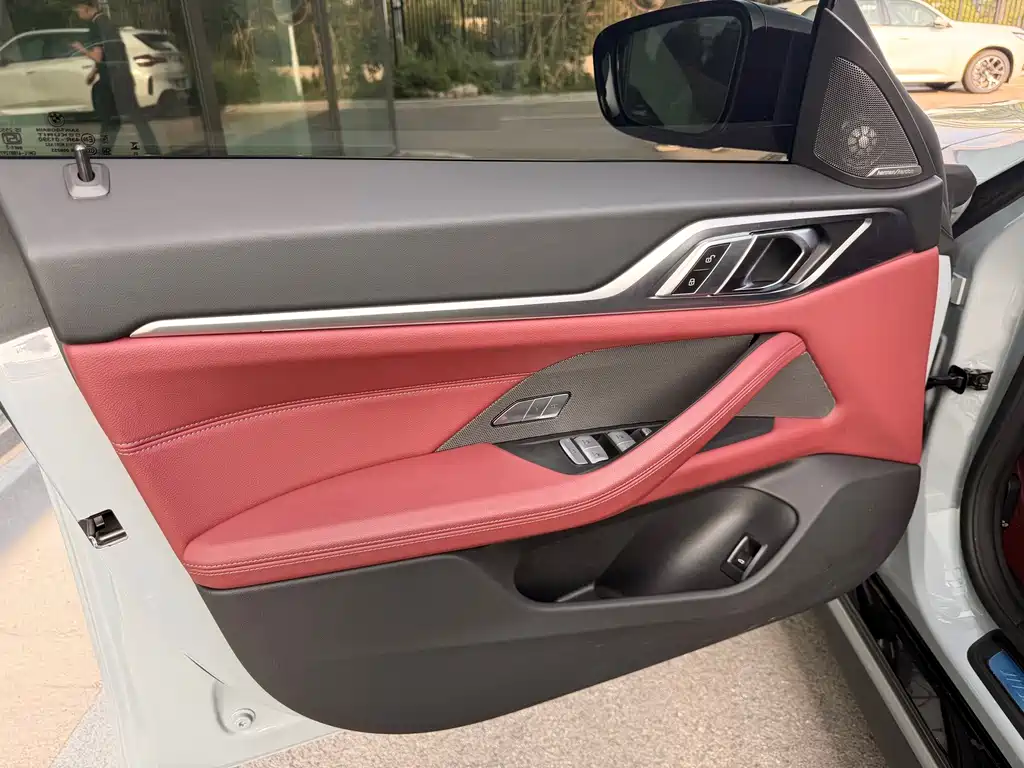BMW 4 Series 2025 — фото 16