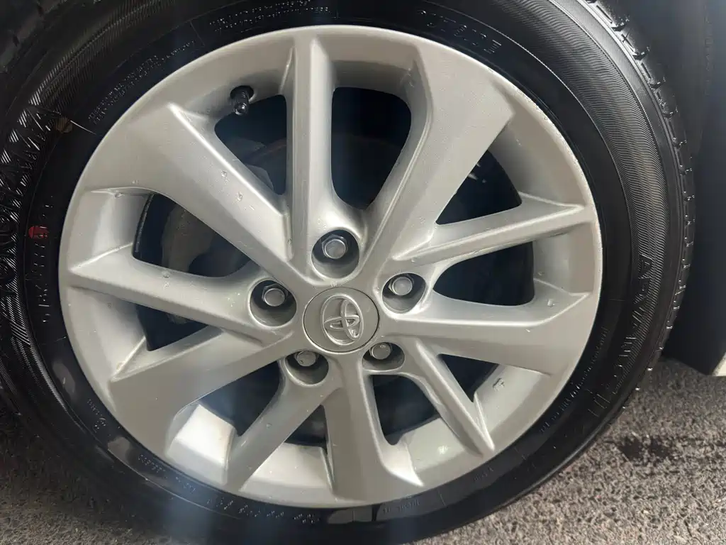Toyota Corolla 2016 — фото 10