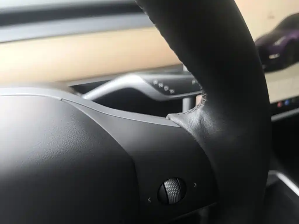 Tesla Model Y 2022 — фото 14