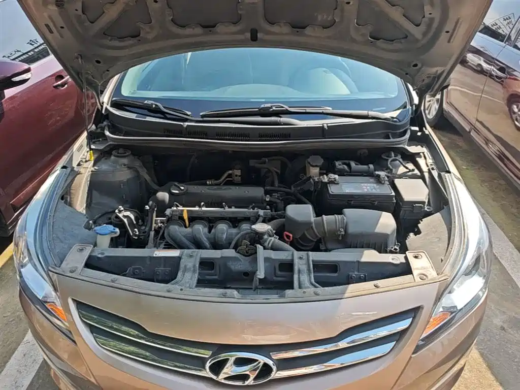 Hyundai Verna 2016 — фото 20