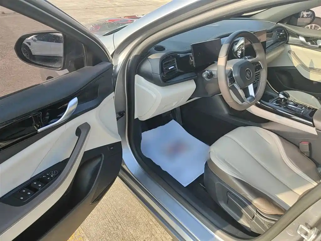 BYD Qin PLUS 2023 — фото 16