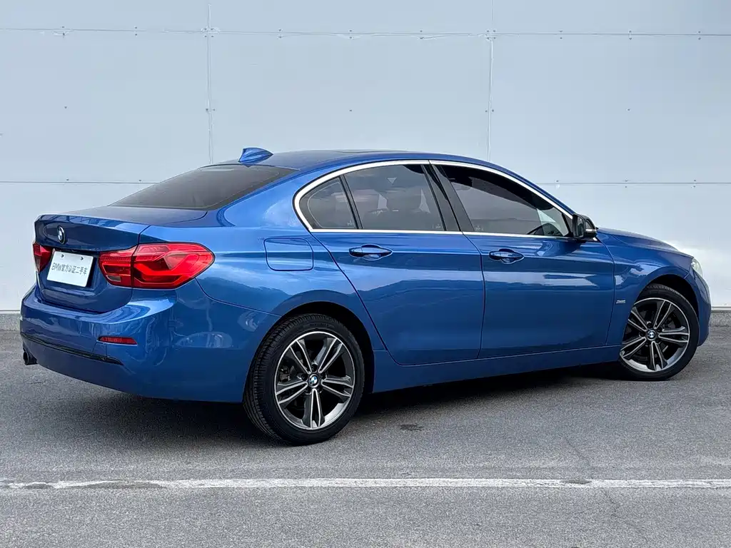 BMW 1 Series 2018 — фото 13