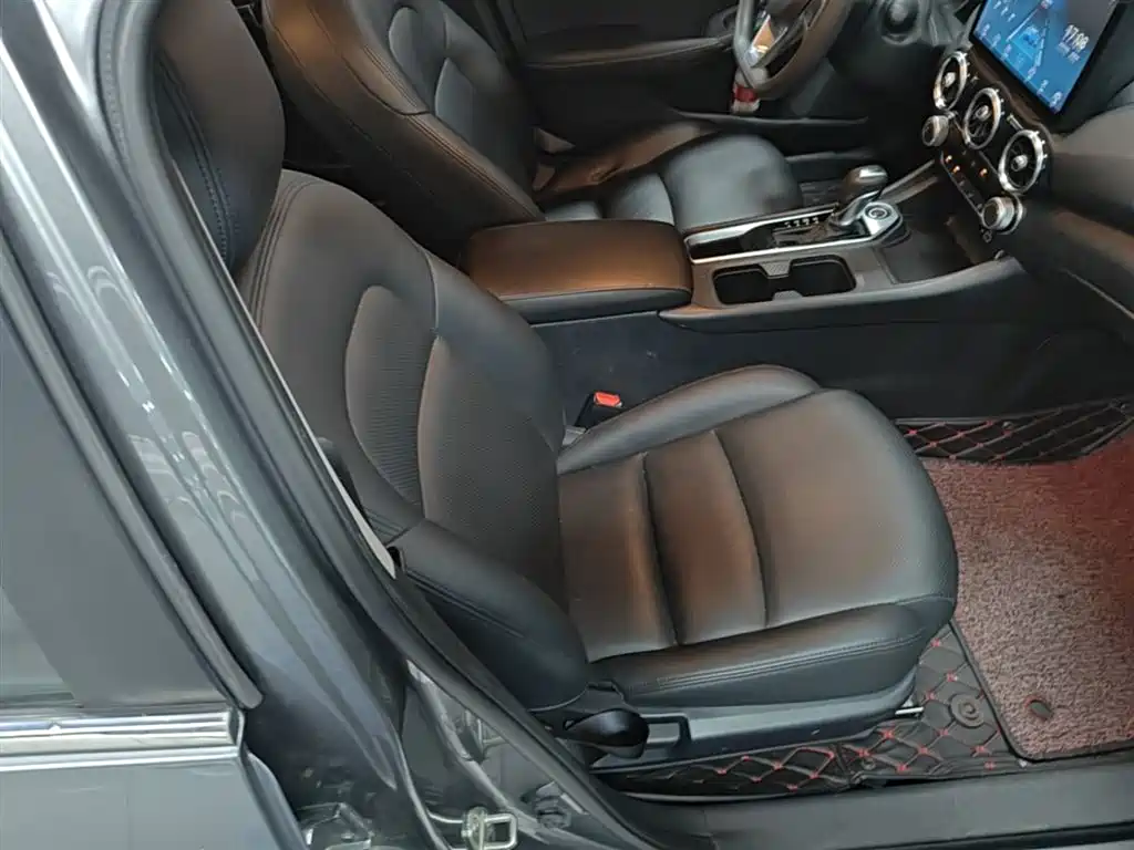 Nissan Sylphy 2019 — фото 25