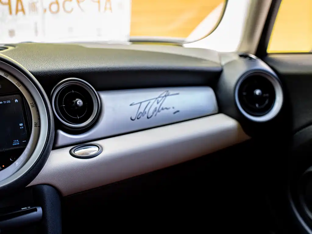 MINI Clubman 2013 — фото 16