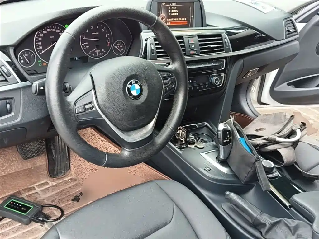 BMW 3 Series 2016 — фото 10