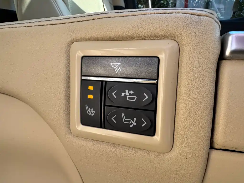 Toyota Alphard 2019 — фото 28