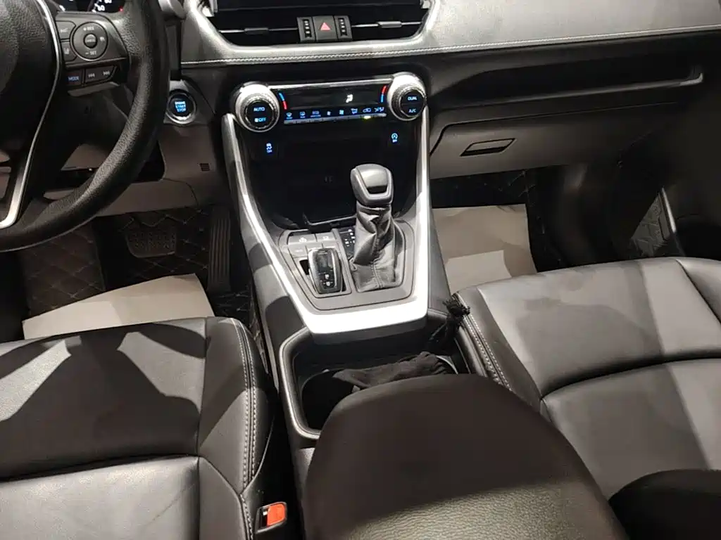 Toyota Wildlander 2021 — фото 14
