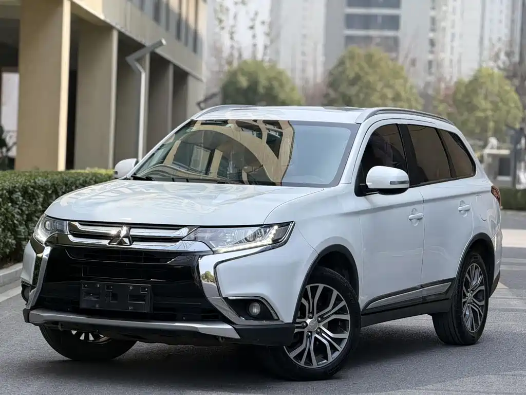 Mitsubishi Outlander 2018