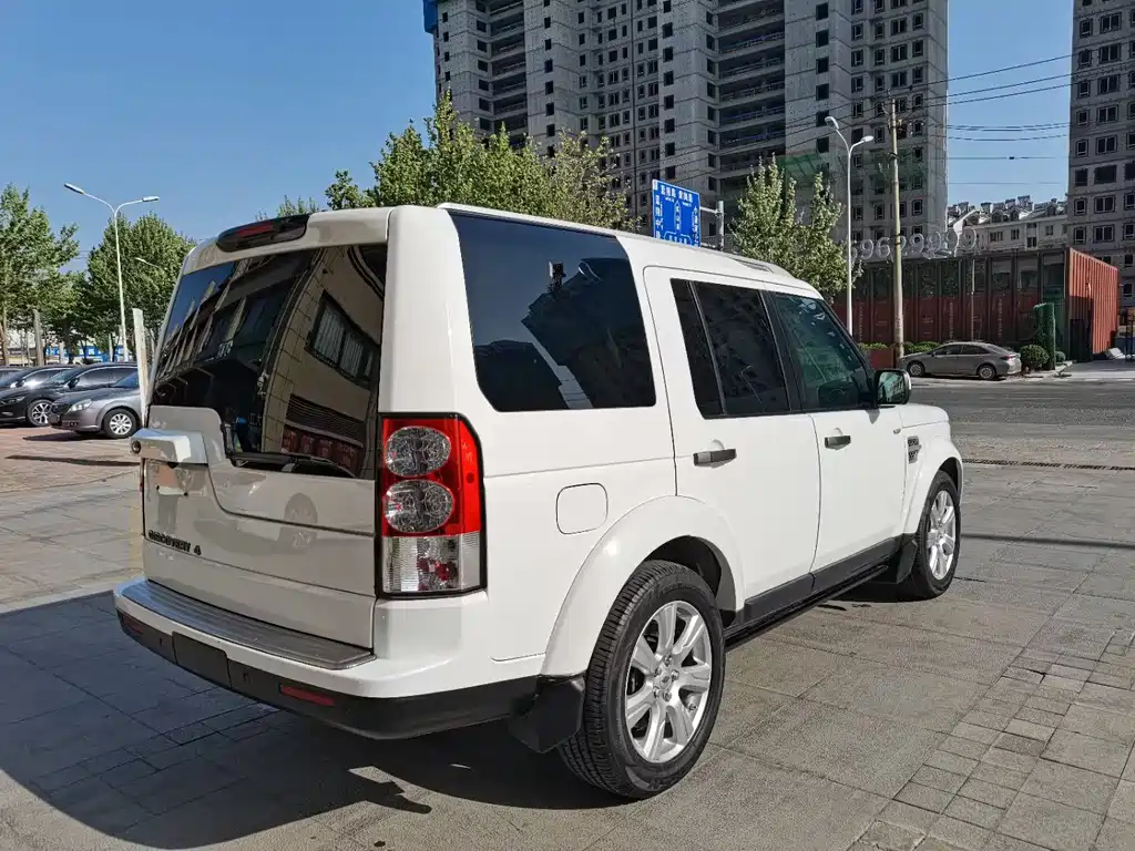 Land Rover Discovery 2013 — фото 11