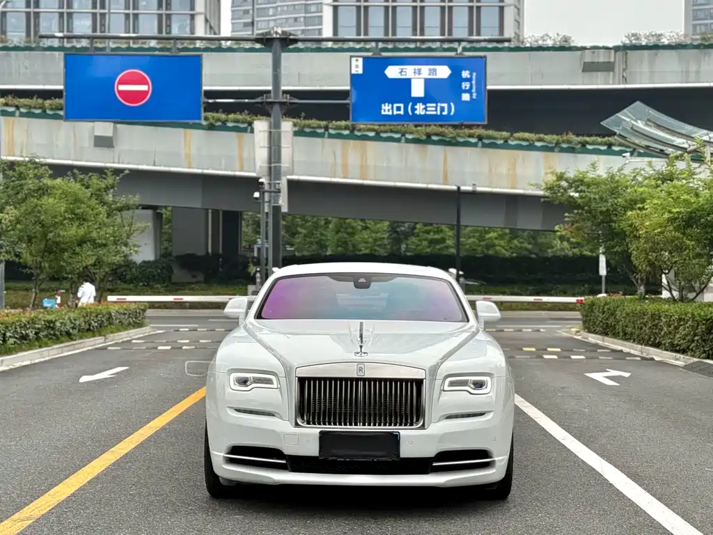 Rolls-Royce Phantom 2021 — фото 1