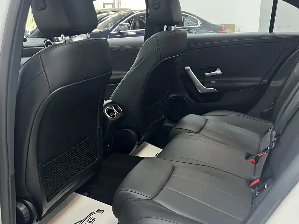 Mercedes-Benz A-Class 2023 — фото 19