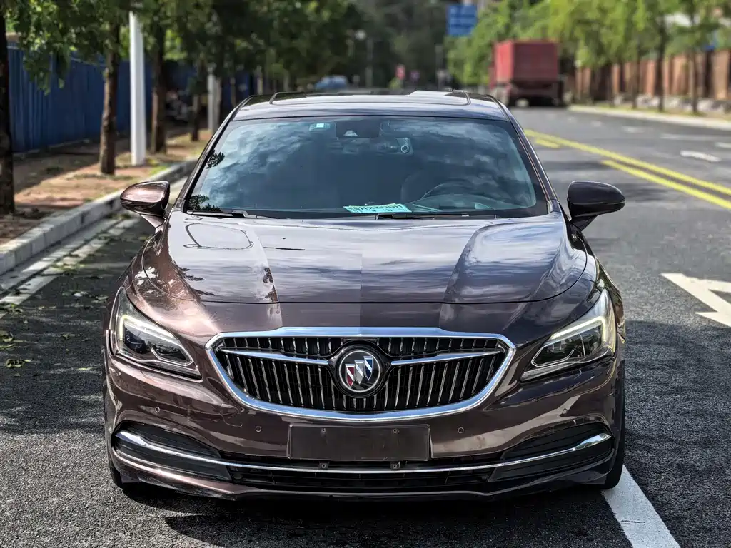 Buick LaCrosse 2018 — фото 2